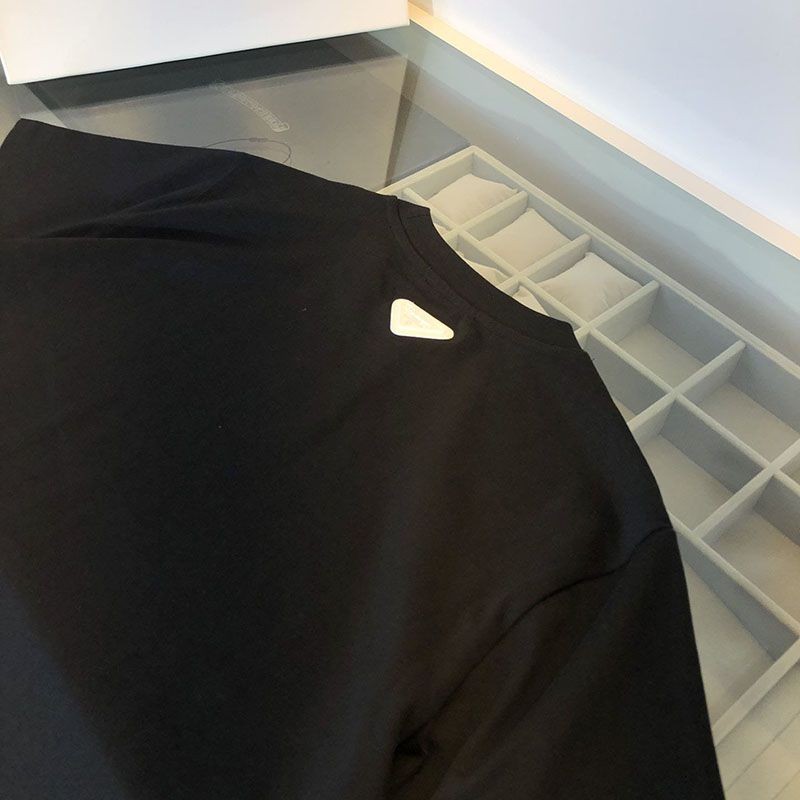 人気急上昇プラダ ロゴ コットンTシャツ コピー pur10999